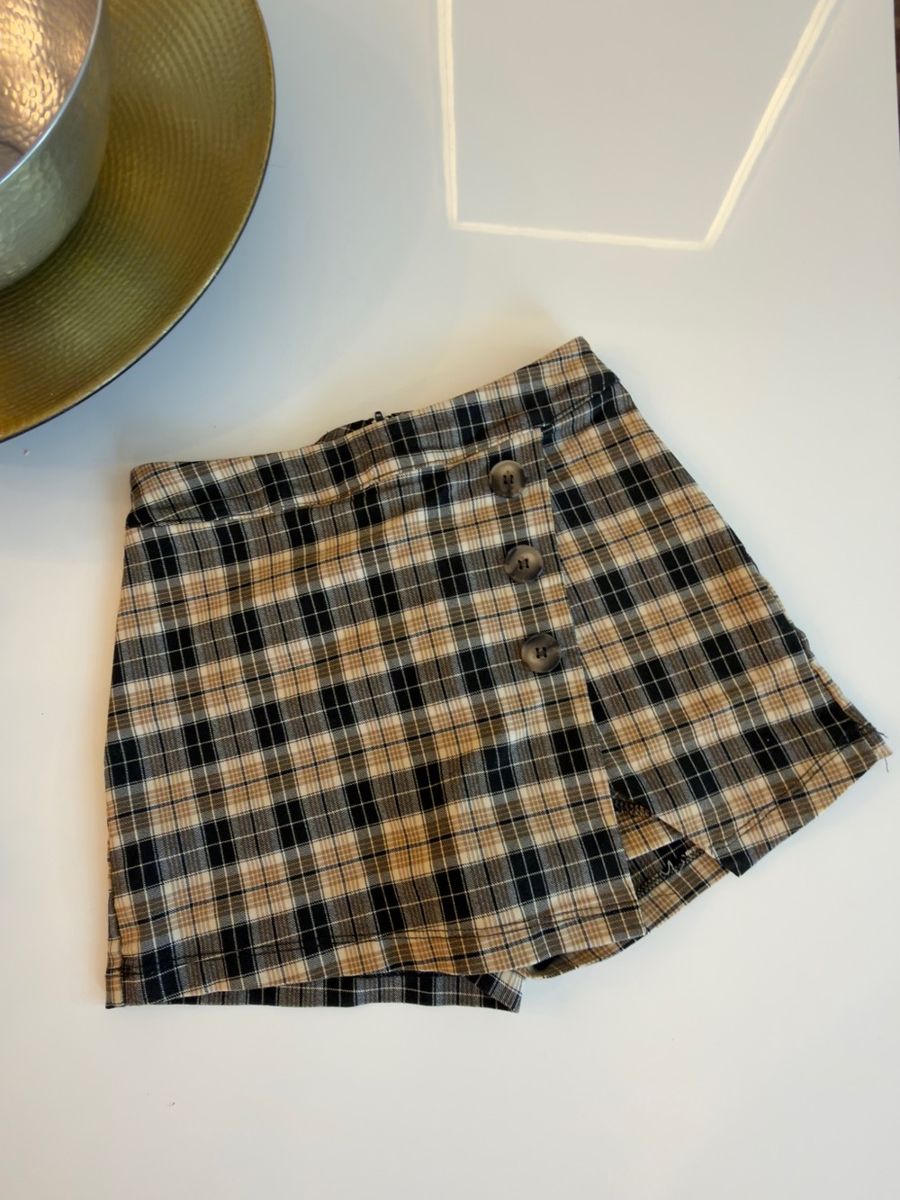 Plaid Button-Front Women’s Shorts - Beige & Black